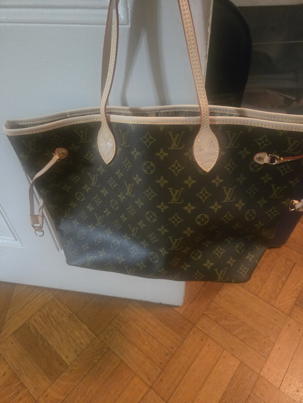 Designer Tote Source Unknowj